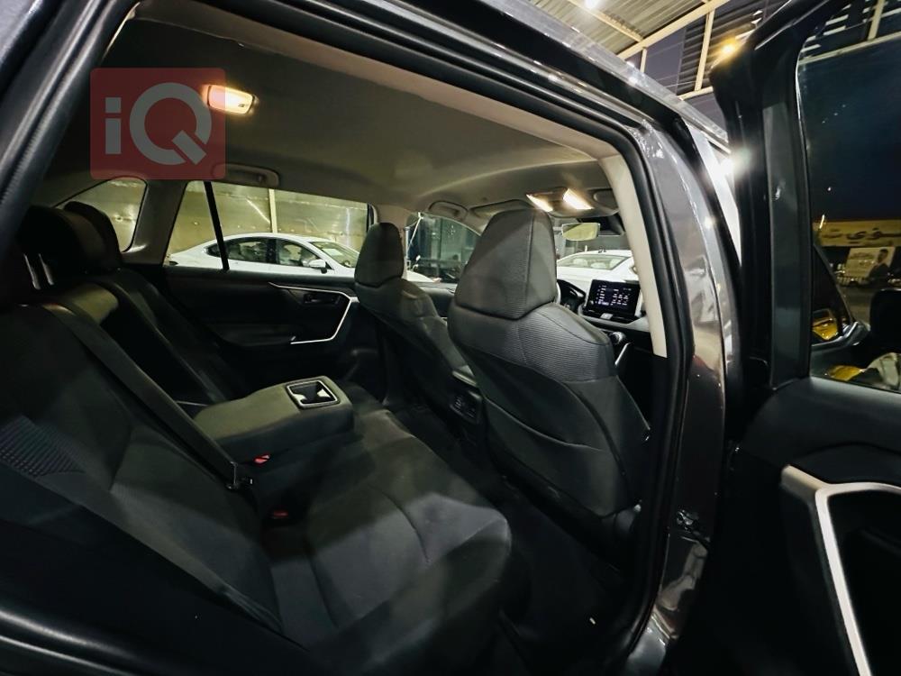 تويوتا راف 4